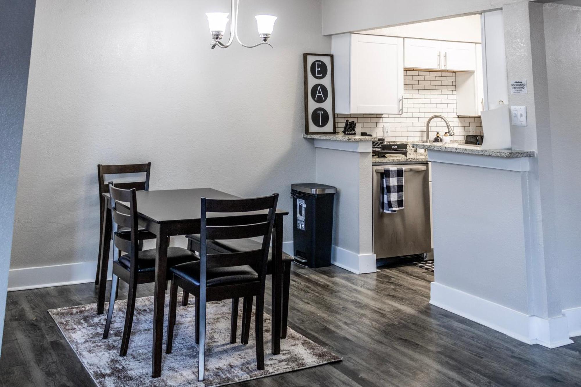 Walk To At&t Stadium , Globelife From Cozy 2bd/ba Appartamento